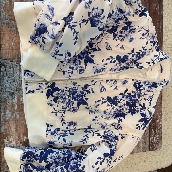Anthropologie Blue and White Jacket with Floral Design - Picture 2 of 6